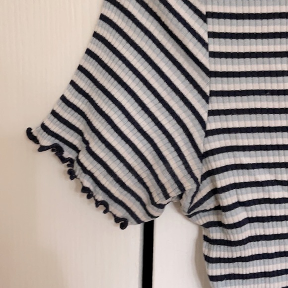 Short sleeve lettuce edge tee from American Eagle - Picture 4 of 4